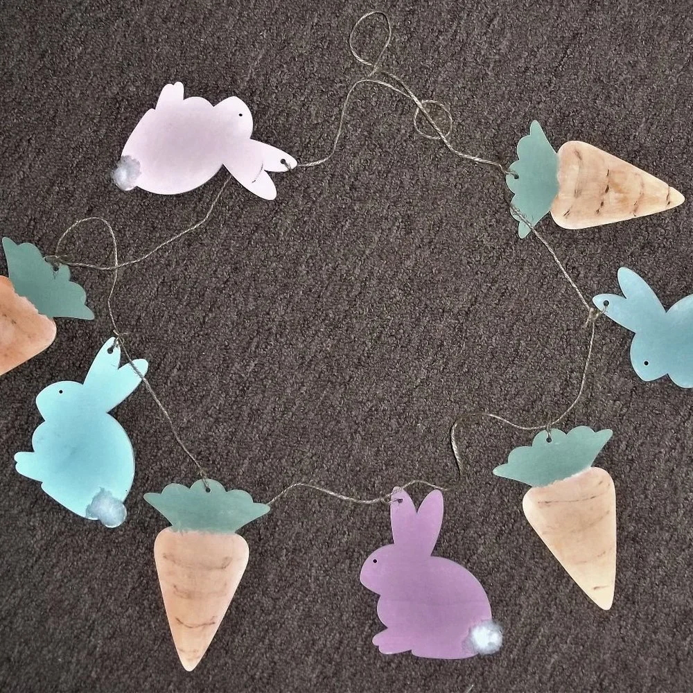 NEW Farmhouse Easter bunnies bunny carrots garland 49