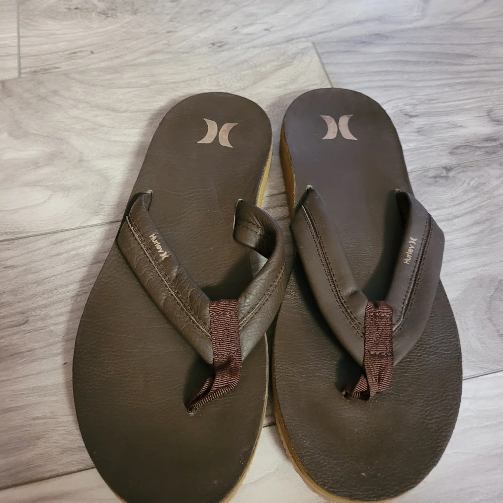 Hurley lunar leather