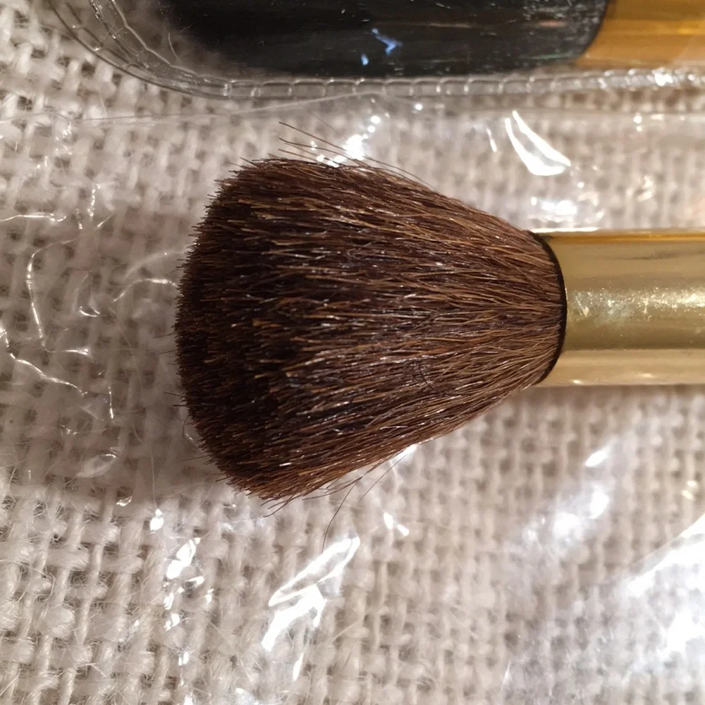 Elizabeth Arden brushes nwot