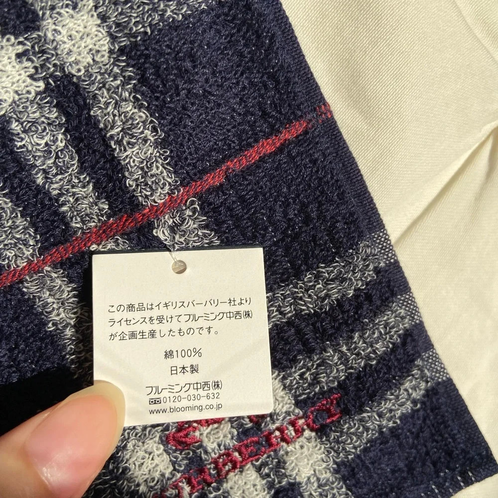 Burberry 10” 100%