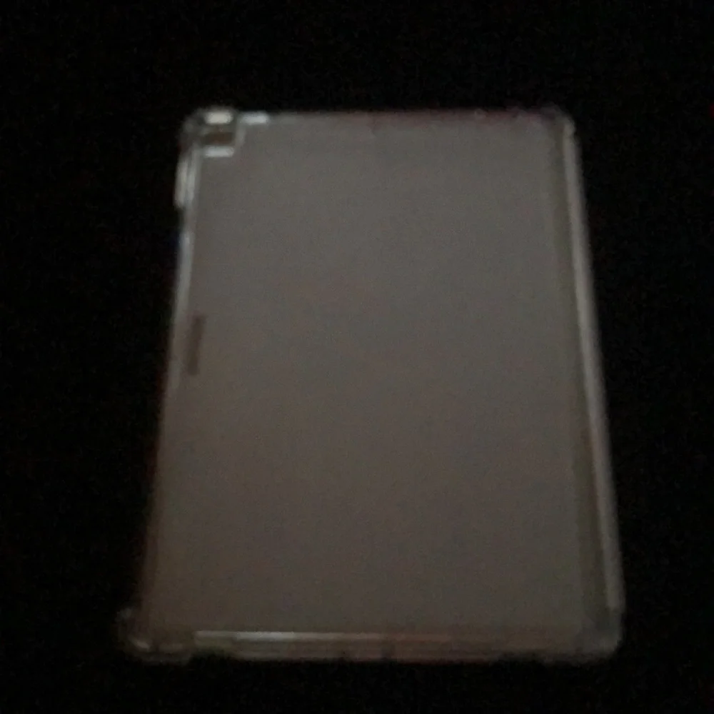 N/A slimshell case