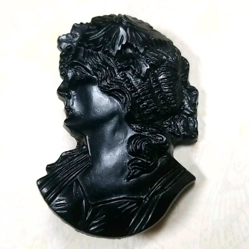 Vintage carved cameo