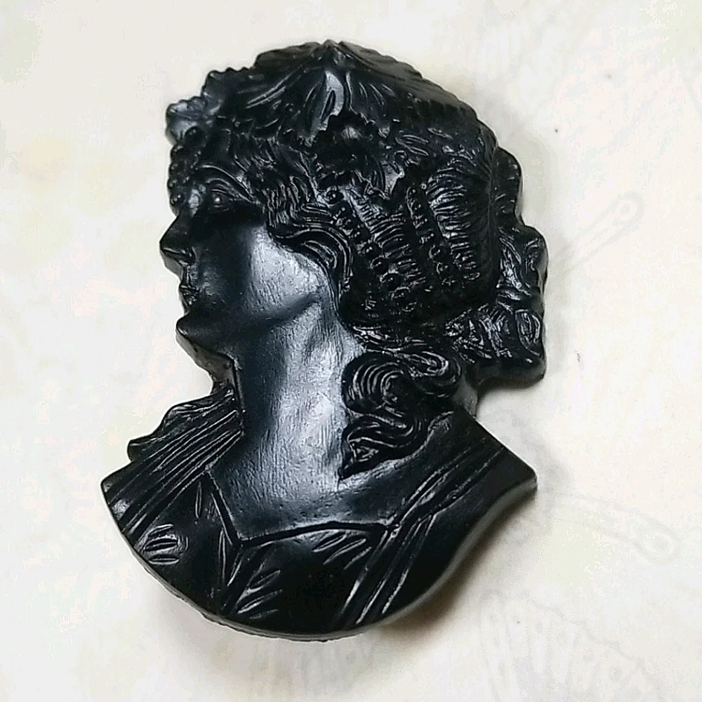 Vintage carved cameo