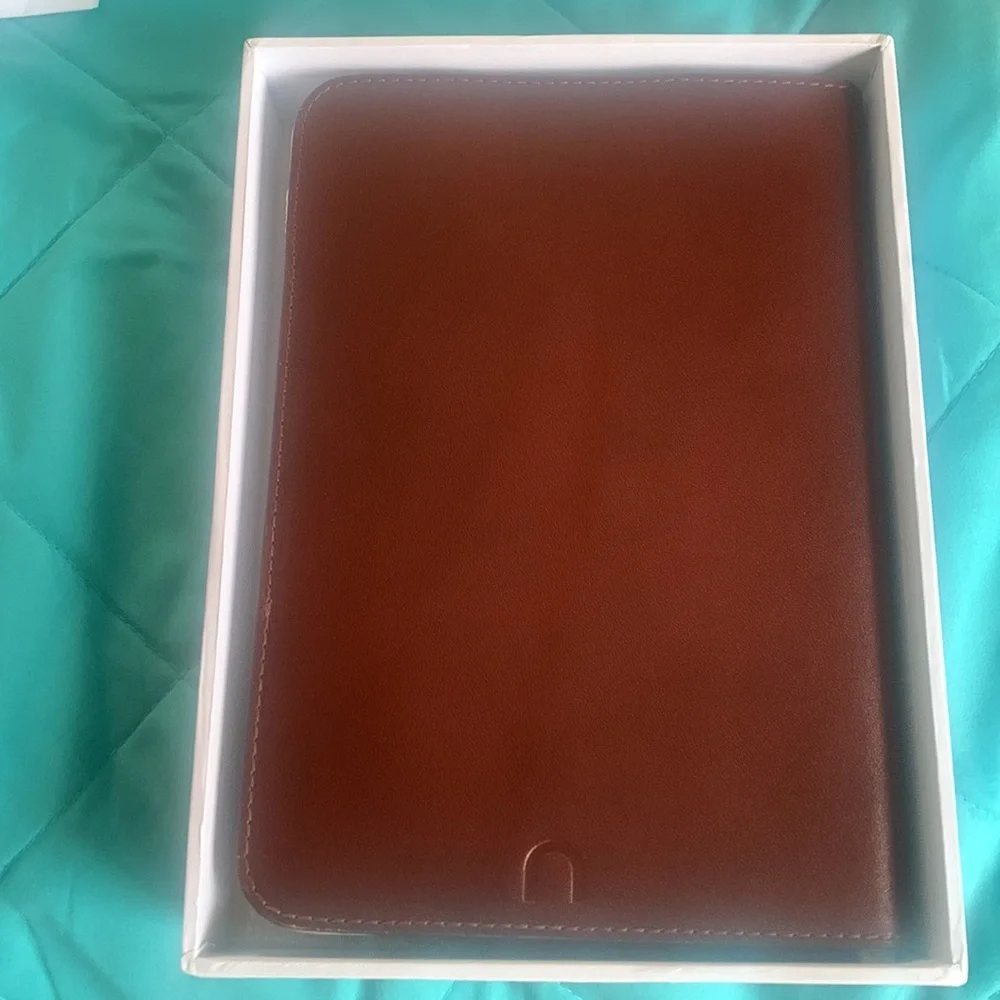 N/A essential case
