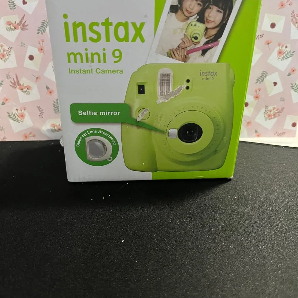 FUJIFILM INSTAX MINI 9 INSTANT CAMERA