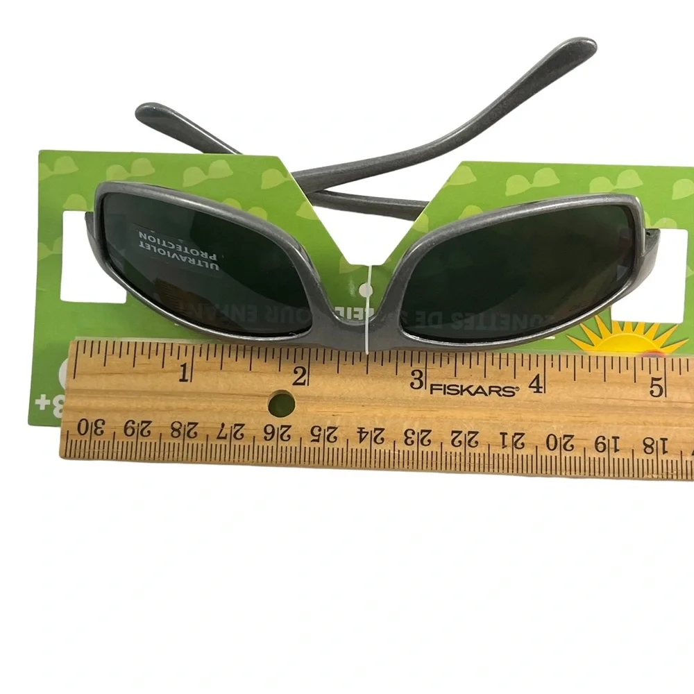 kid’s sunglasses description lot