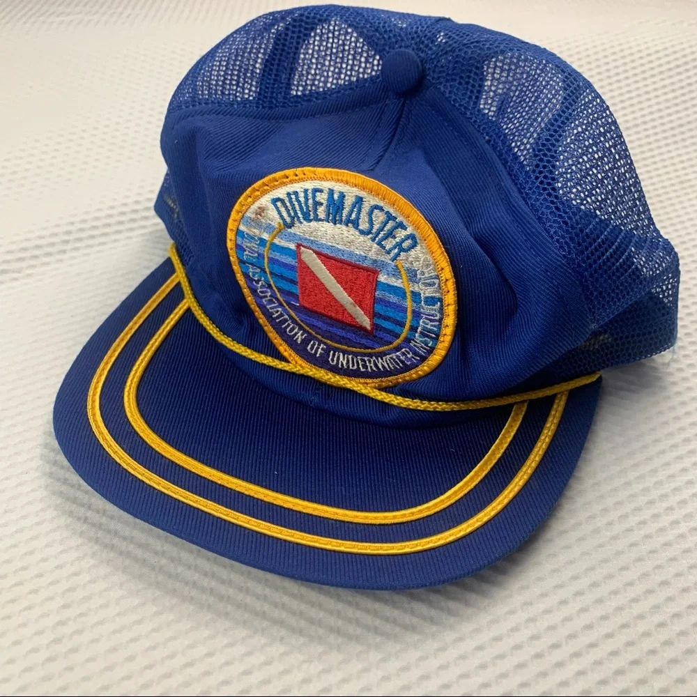 Vintage Dive master trucker hat