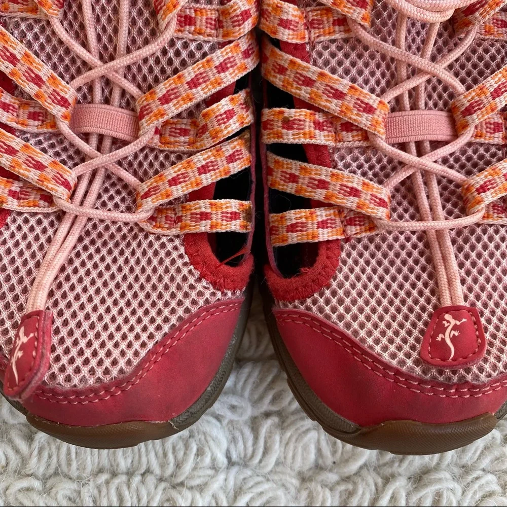 CHACO girls’ pink Outcross 2 hiking water shoes 5