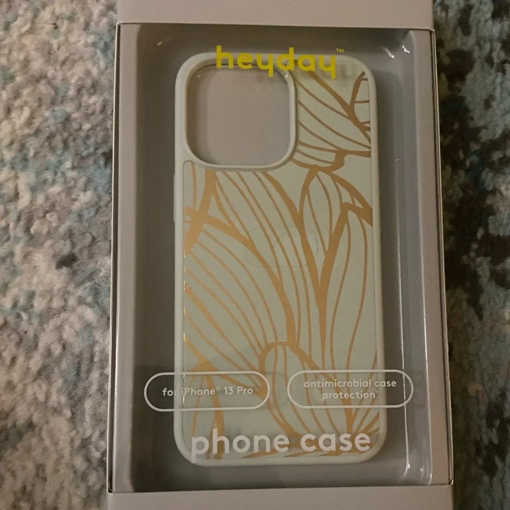 heyday™ Apple iPhone 13 PRO Case (Wireless Charging Compatible)