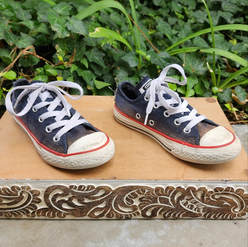 Converse these little