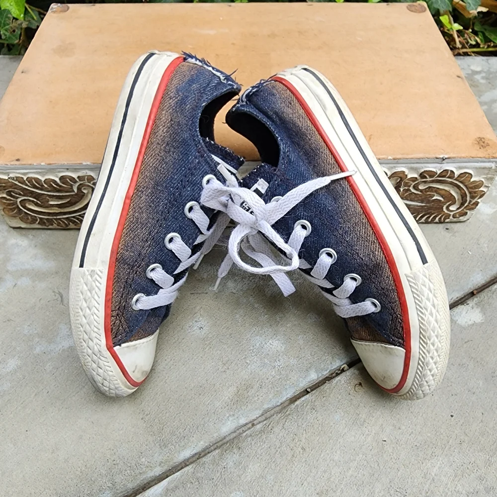 Converse these little