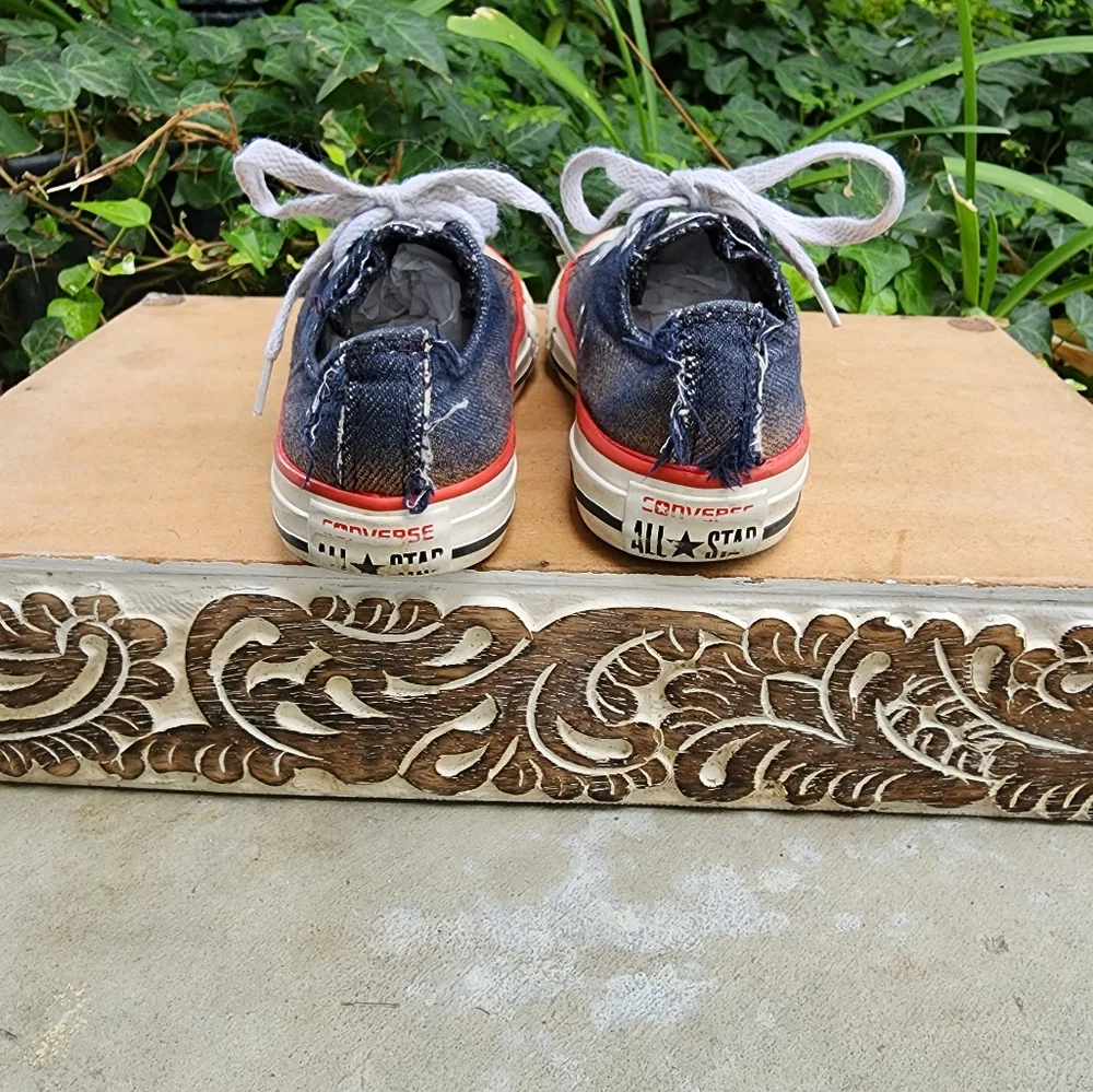 Converse these little