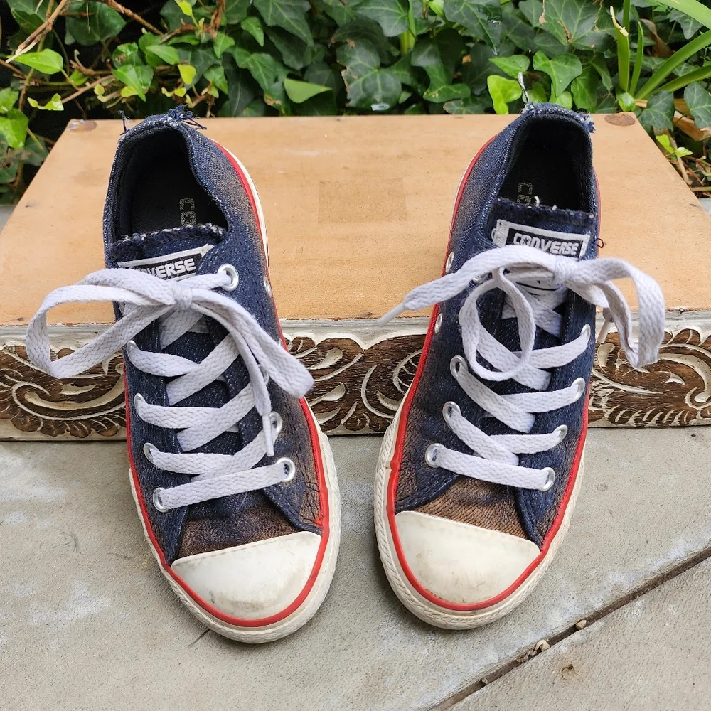 Converse these little