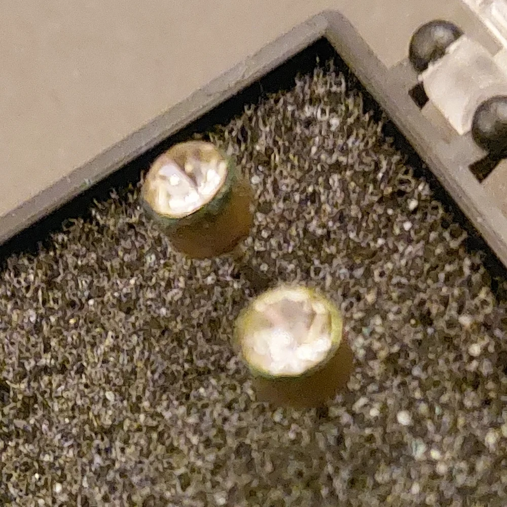 N/A small earings