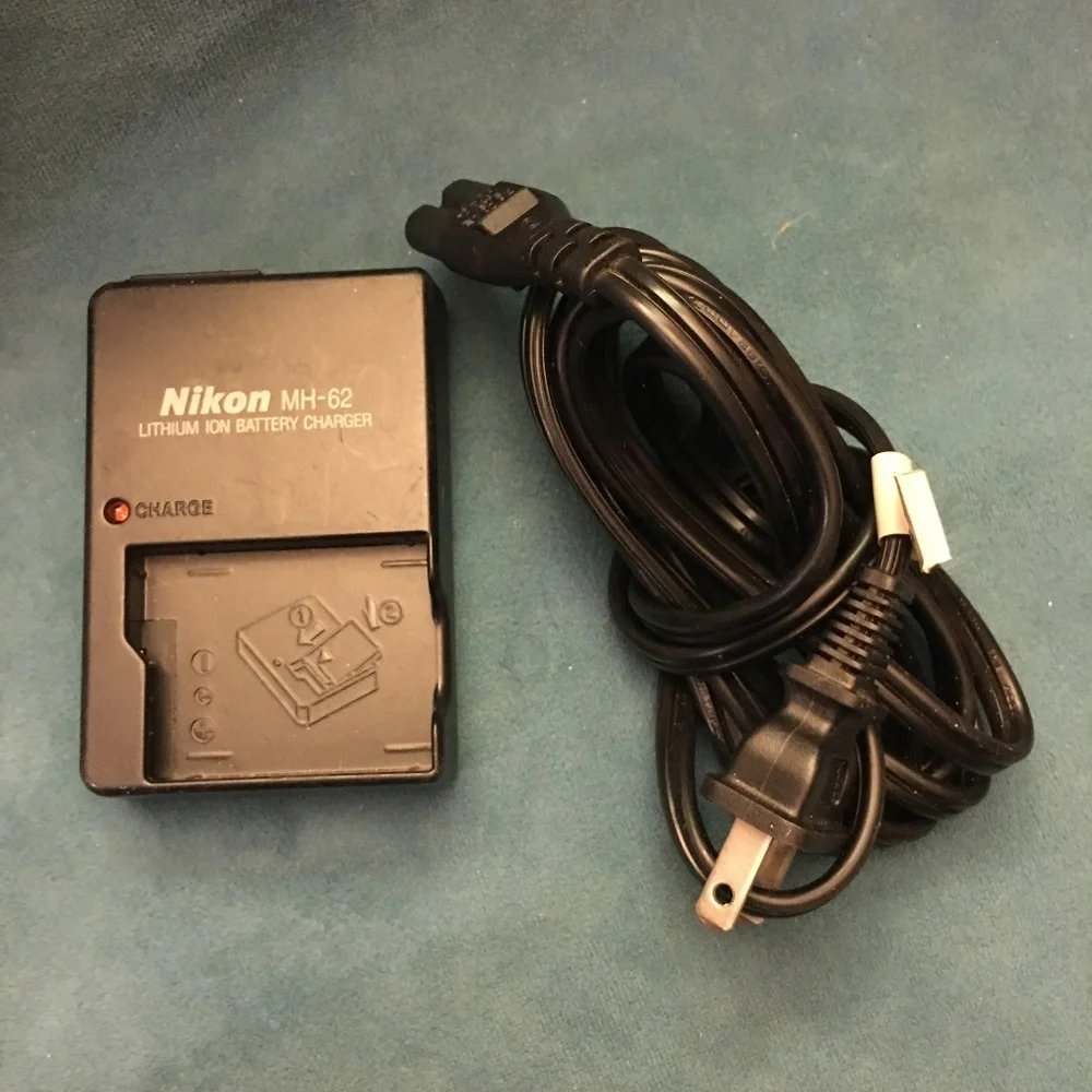 Nikon MH-62 charger