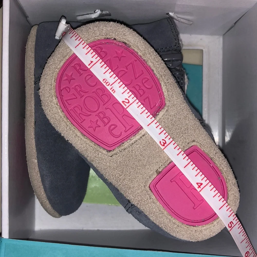Robeez buckle mini
