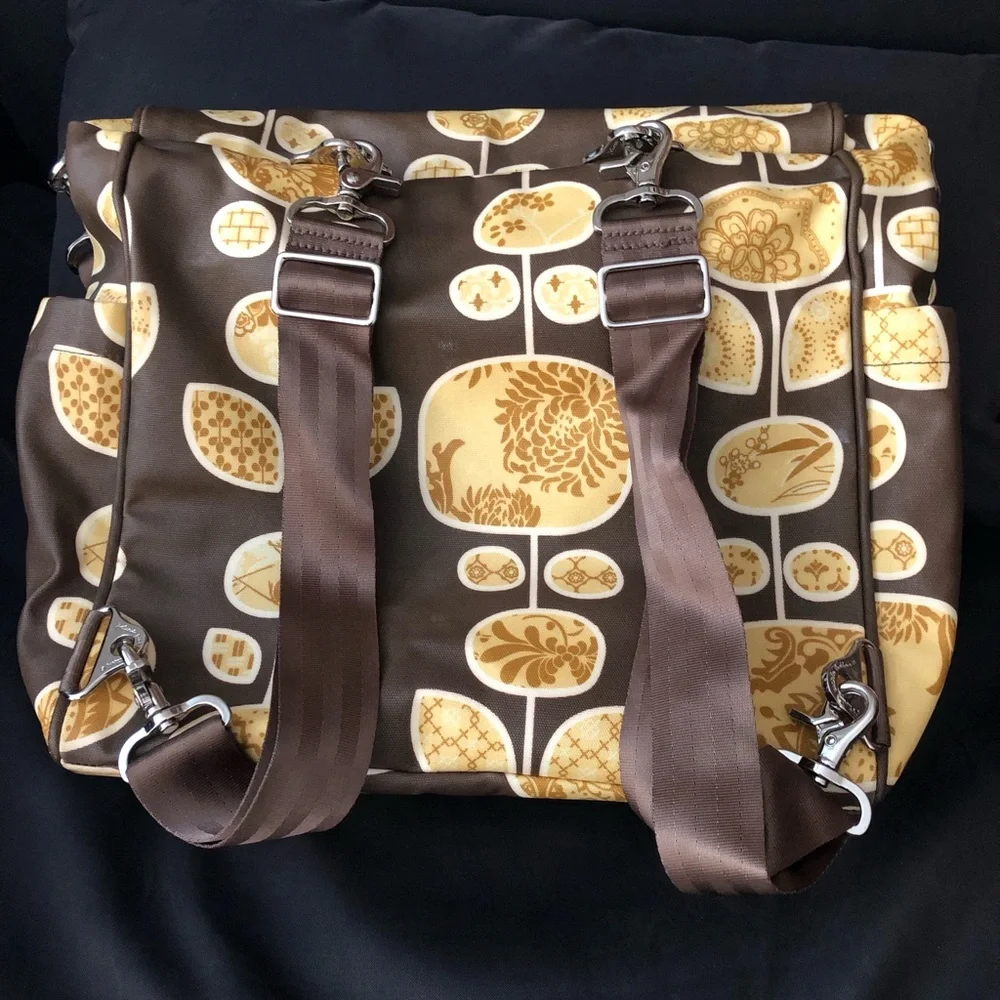Petunia Pickle Bottom excellent used