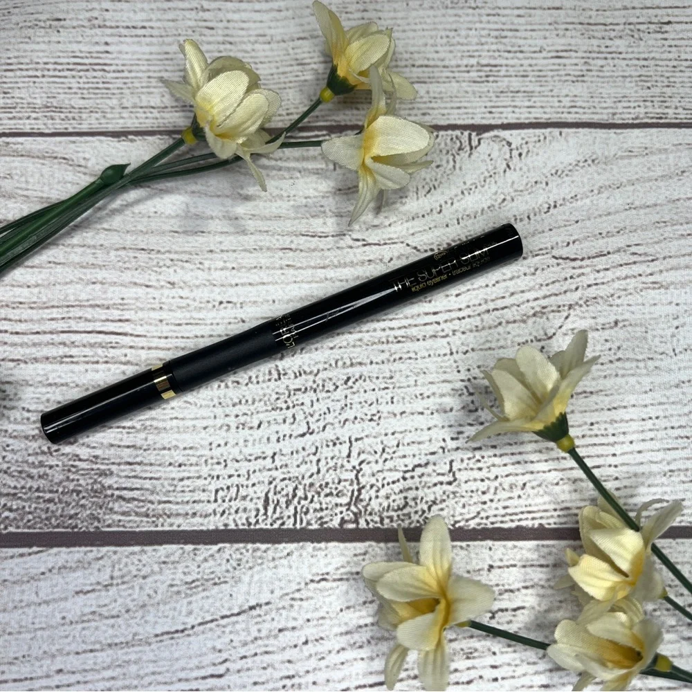 L'Oreal Paris Infallible Super Slim Long-Lasting Liquid Eyeliner