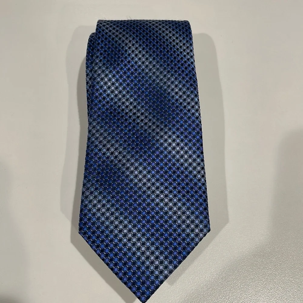 Joseph Abboud 53 inches