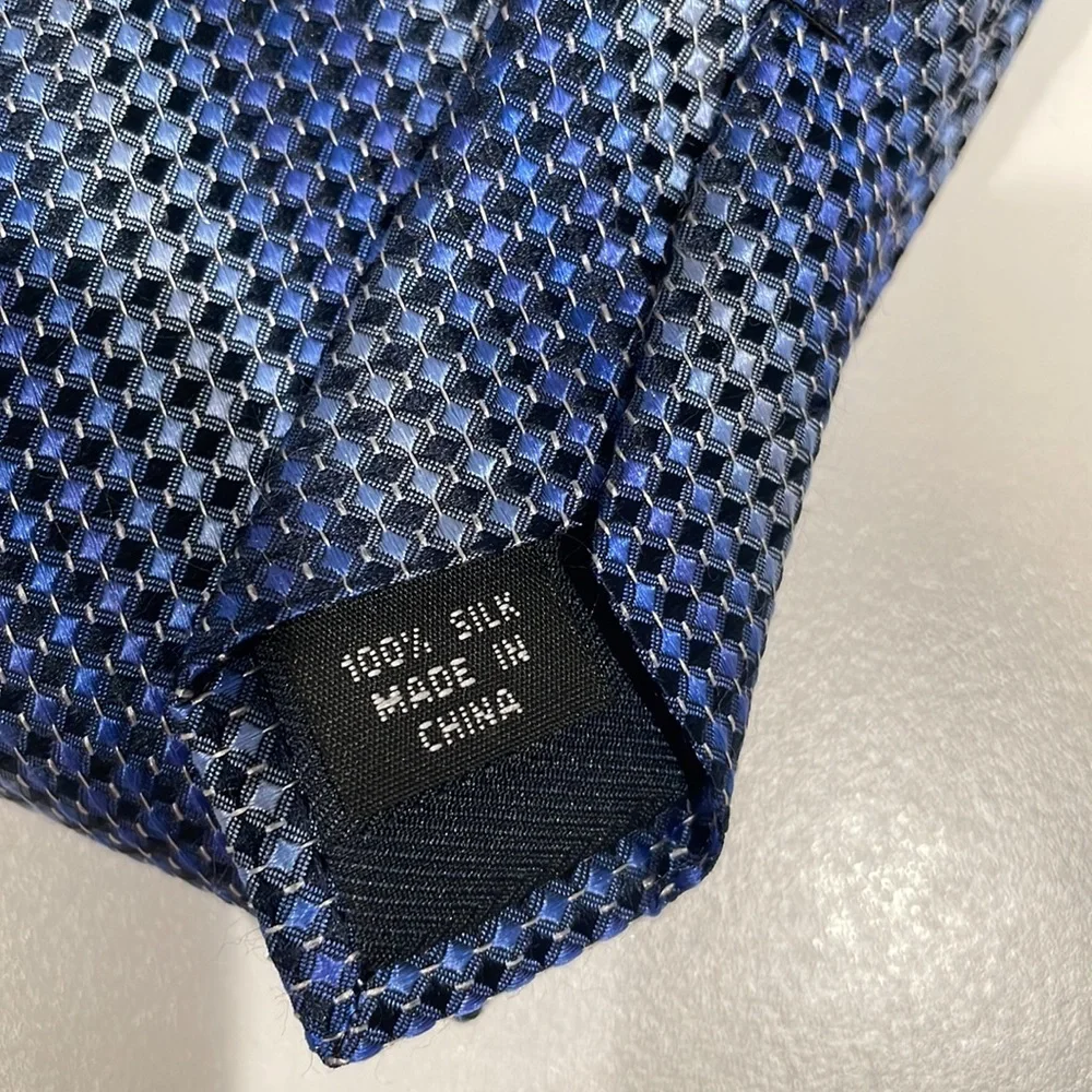Joseph Abboud Youth Silk Tie. EUC.