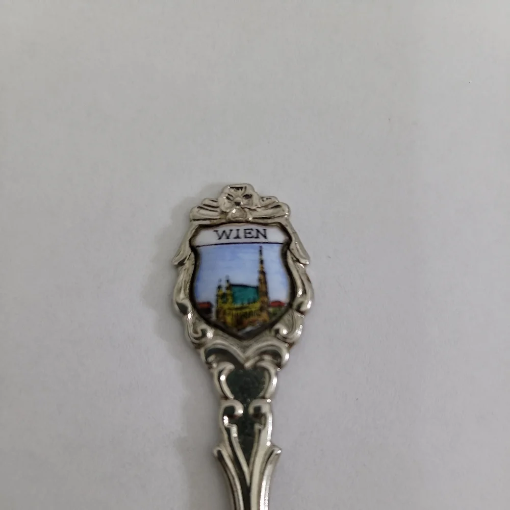 Unbranded vintage collector