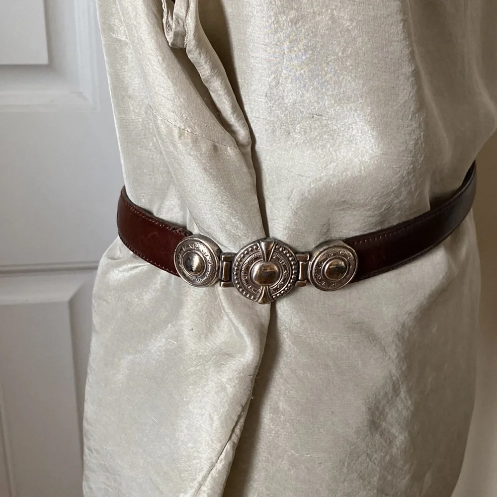 Fossil silver inches