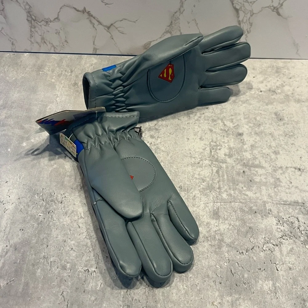 DC Comics glove superman as