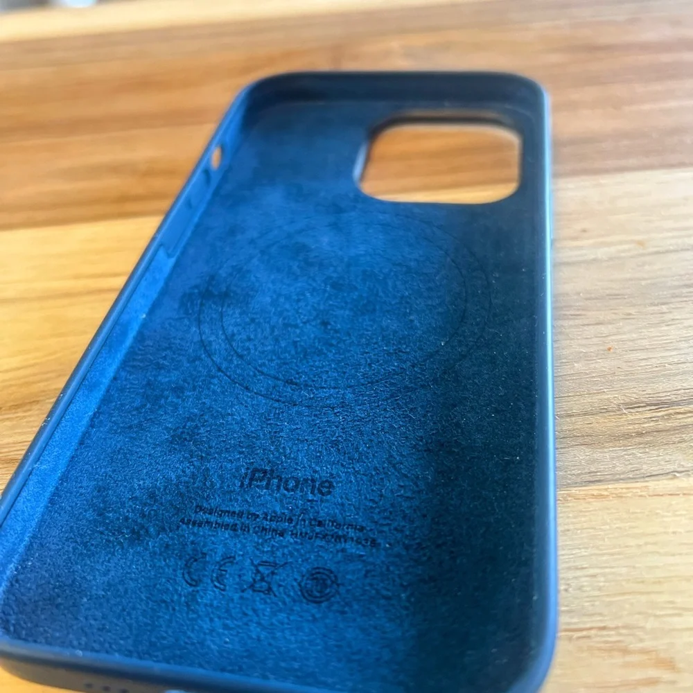 iPhone 12 Pro Silicone MagSafe Case Deep Navy