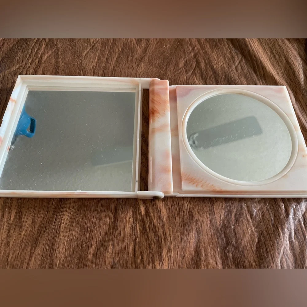 Mirror Compact - rose marble coloring - 2 strengths