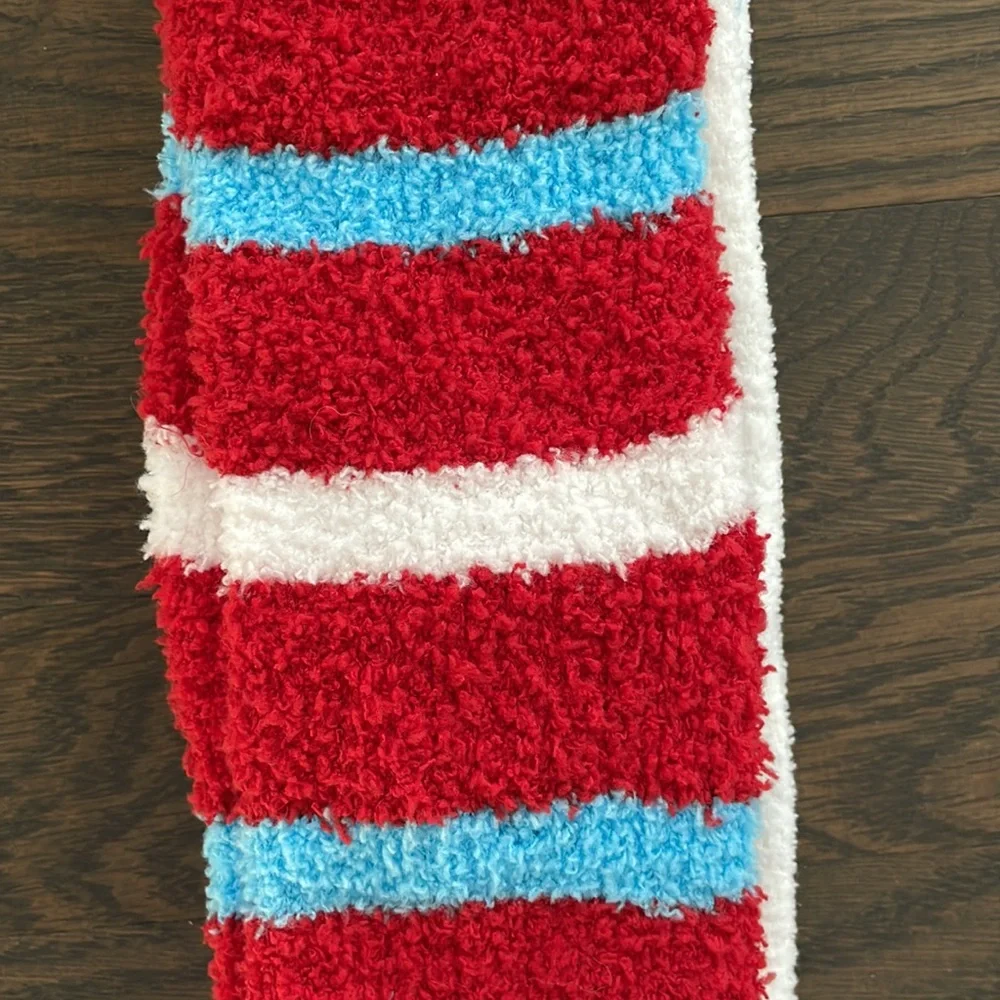 Wondershop fuzzy socks