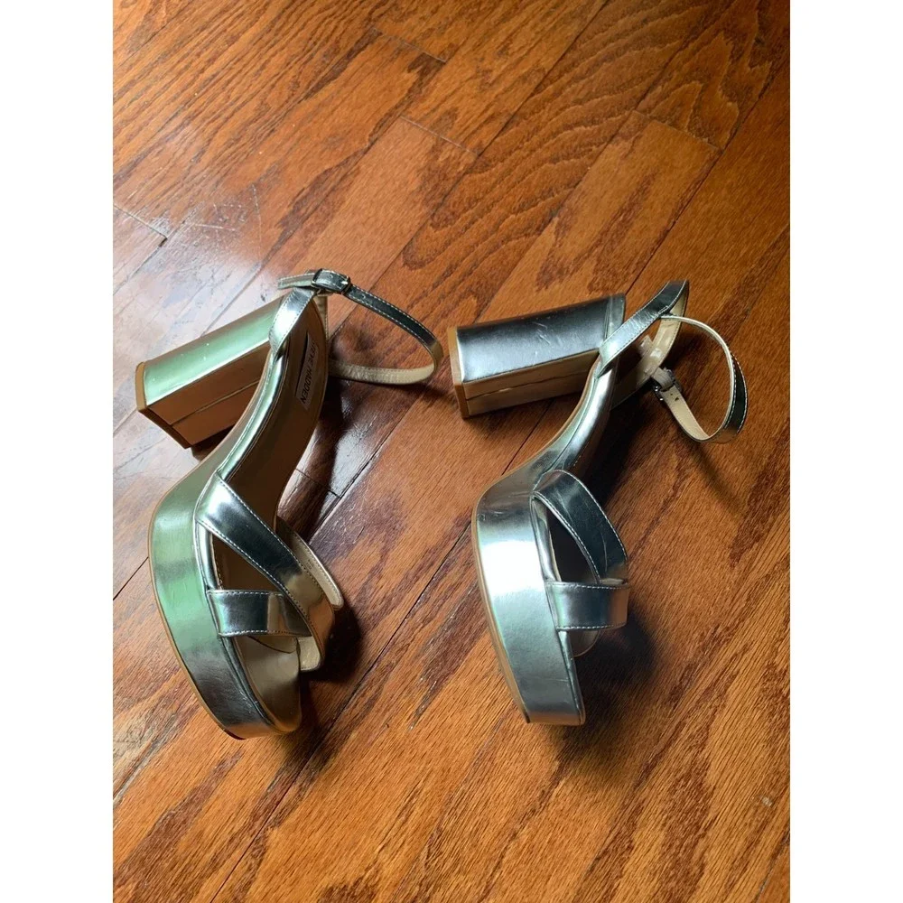 Steve Madden gently used