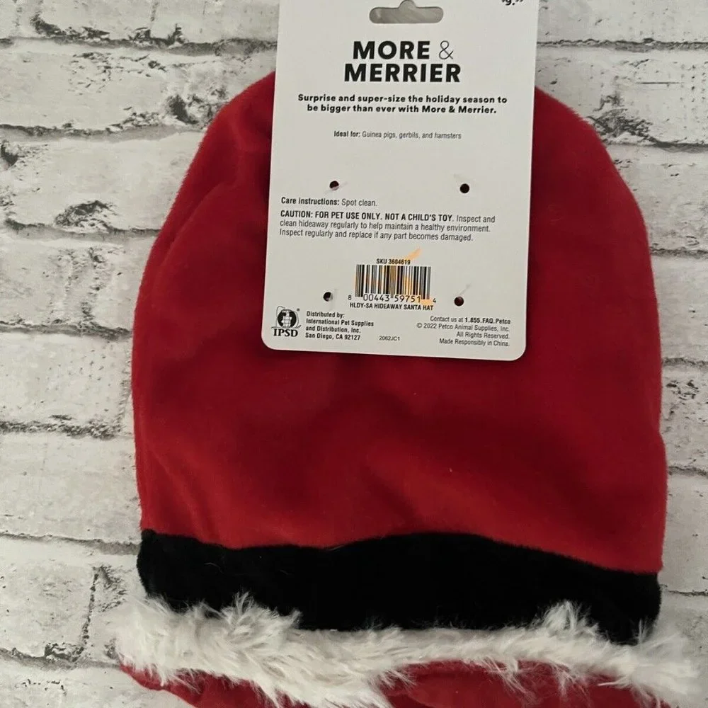 More & Merrier Santa Hat Guinea Pig Hideaway NWT