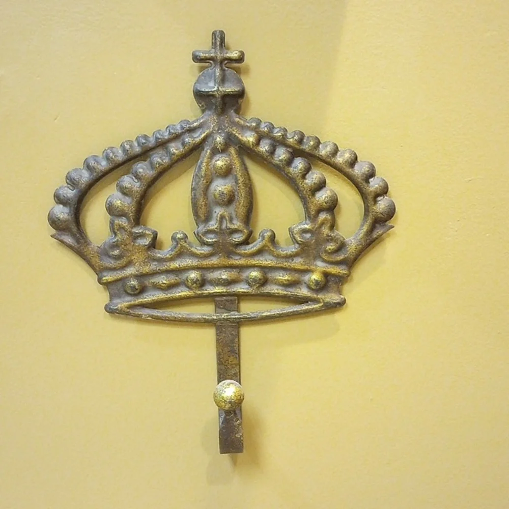 Crown Hook