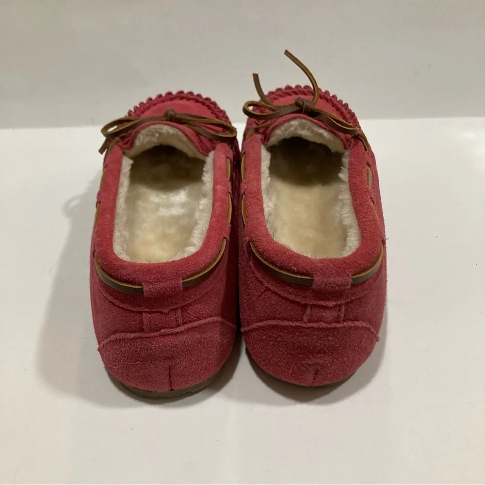 Minnetonka pink slippers