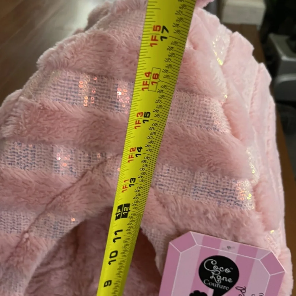 Coco Lane Couture Pet Bed - Pink