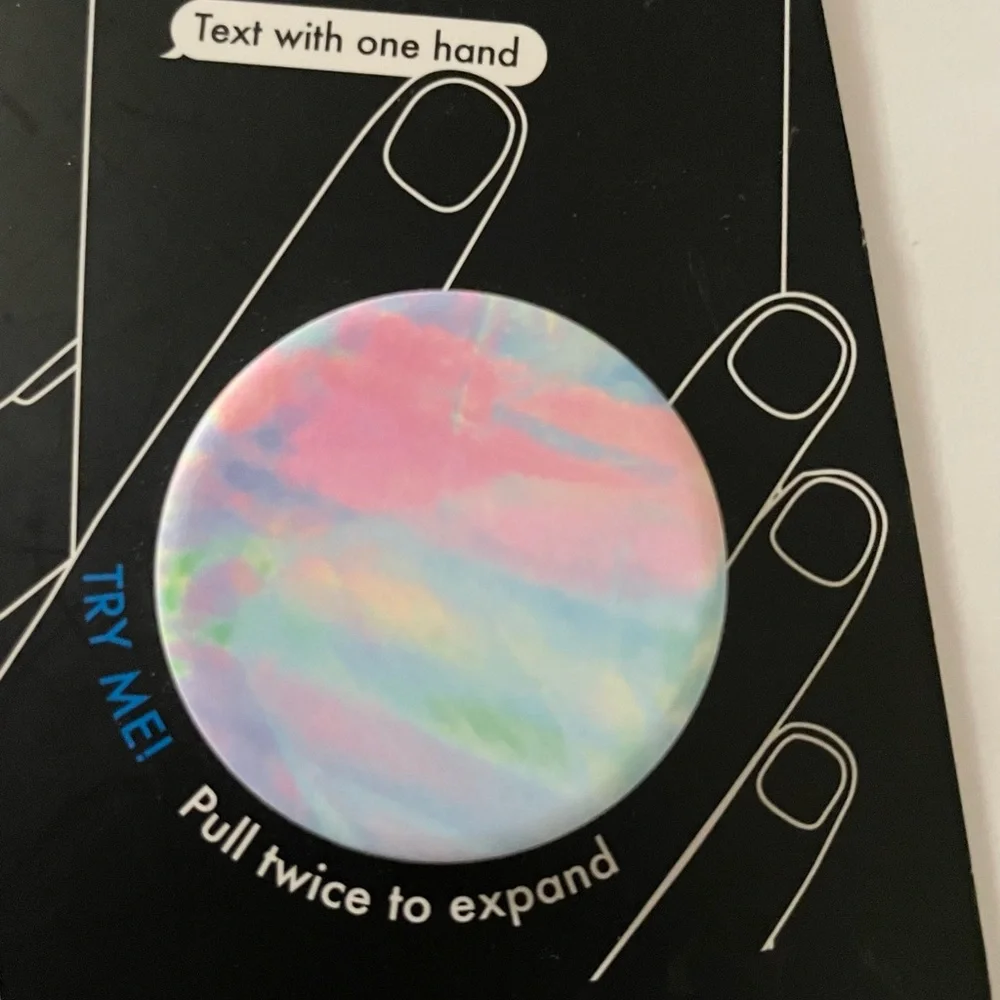 PopSocket expandable phone
