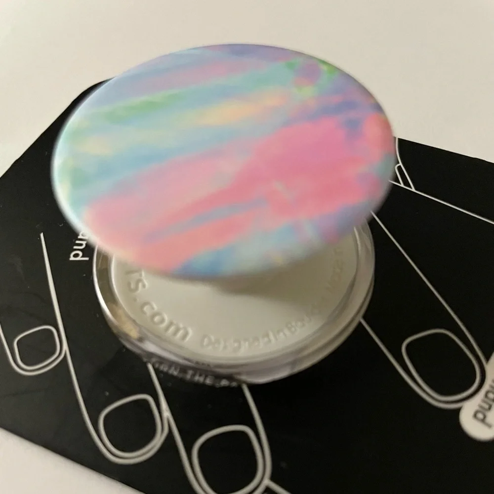 PopSocket expandable phone