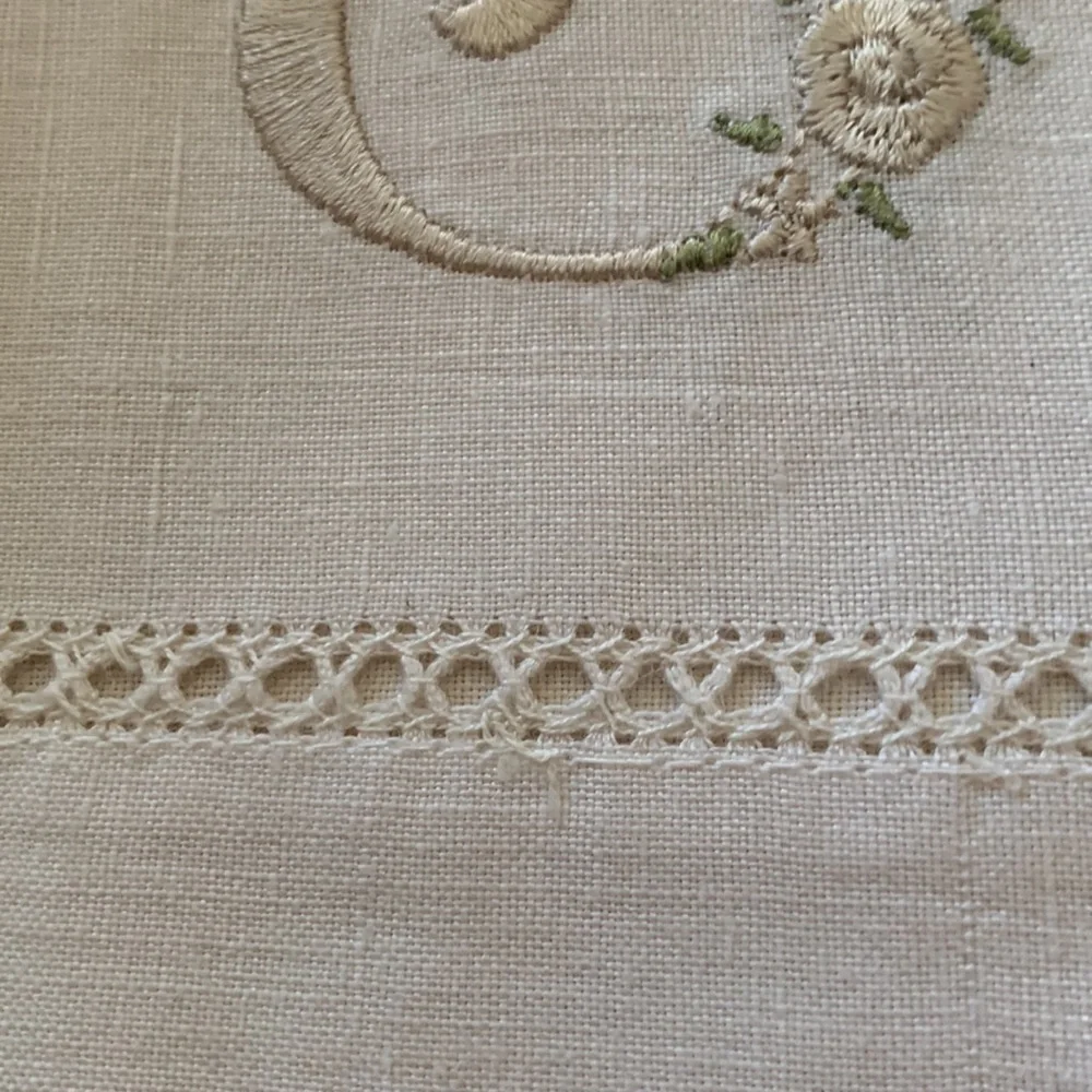 Vintage guest towel