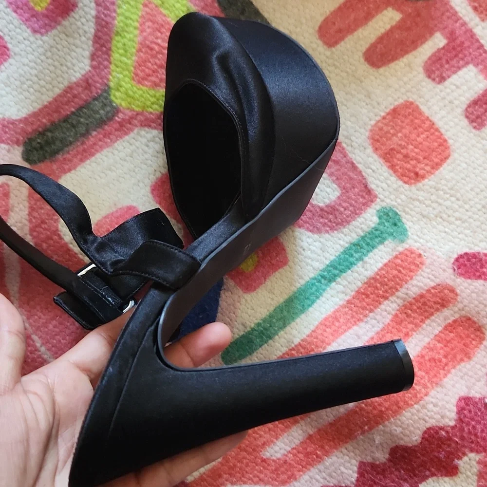 NINA NEW YORK PANGEA-LS BLACK LUSTER SATIN PLATFORM HEELS. Size 9.5