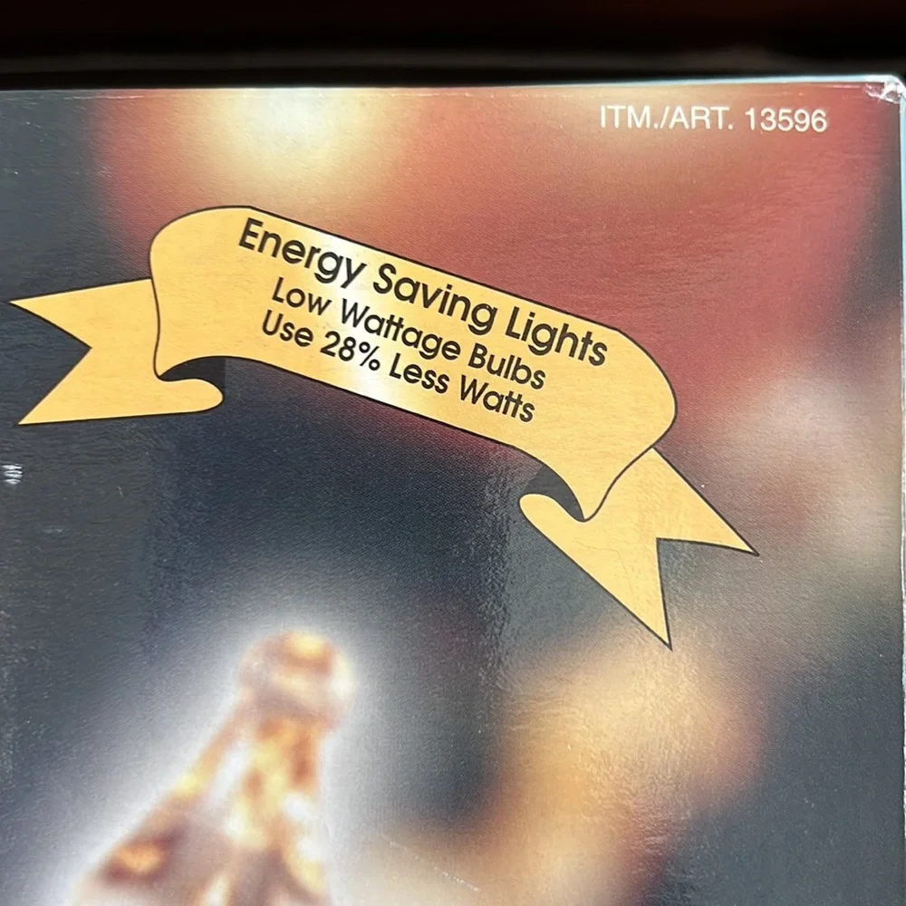 NWOT X-mas 600 Clear Mini Lights For Indoor/Outdoor Use -4 Strings of 150 Bulbs