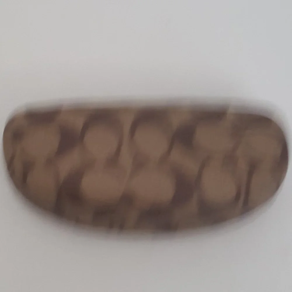 Coach signature clam