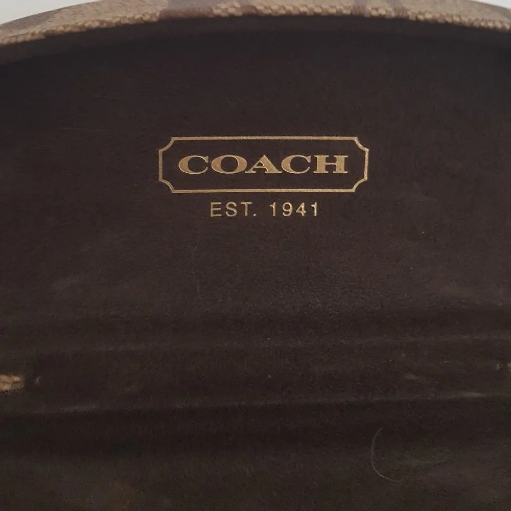 Coach signature clam