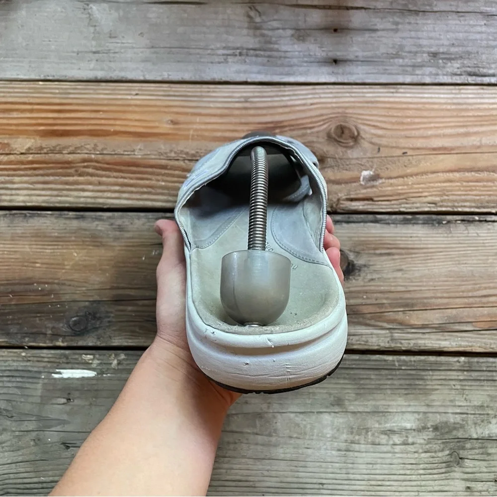 New Balance moment carhartt box
