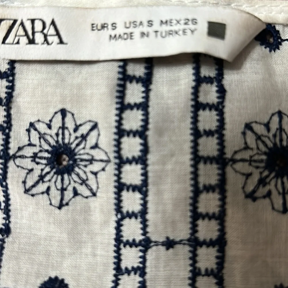 Zara embroidered cropped