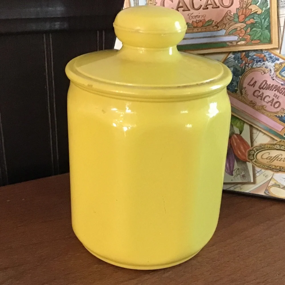 Kromex vintage yellow