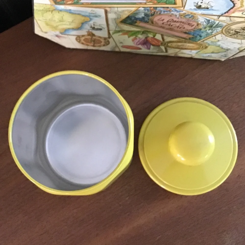 Kromex vintage yellow