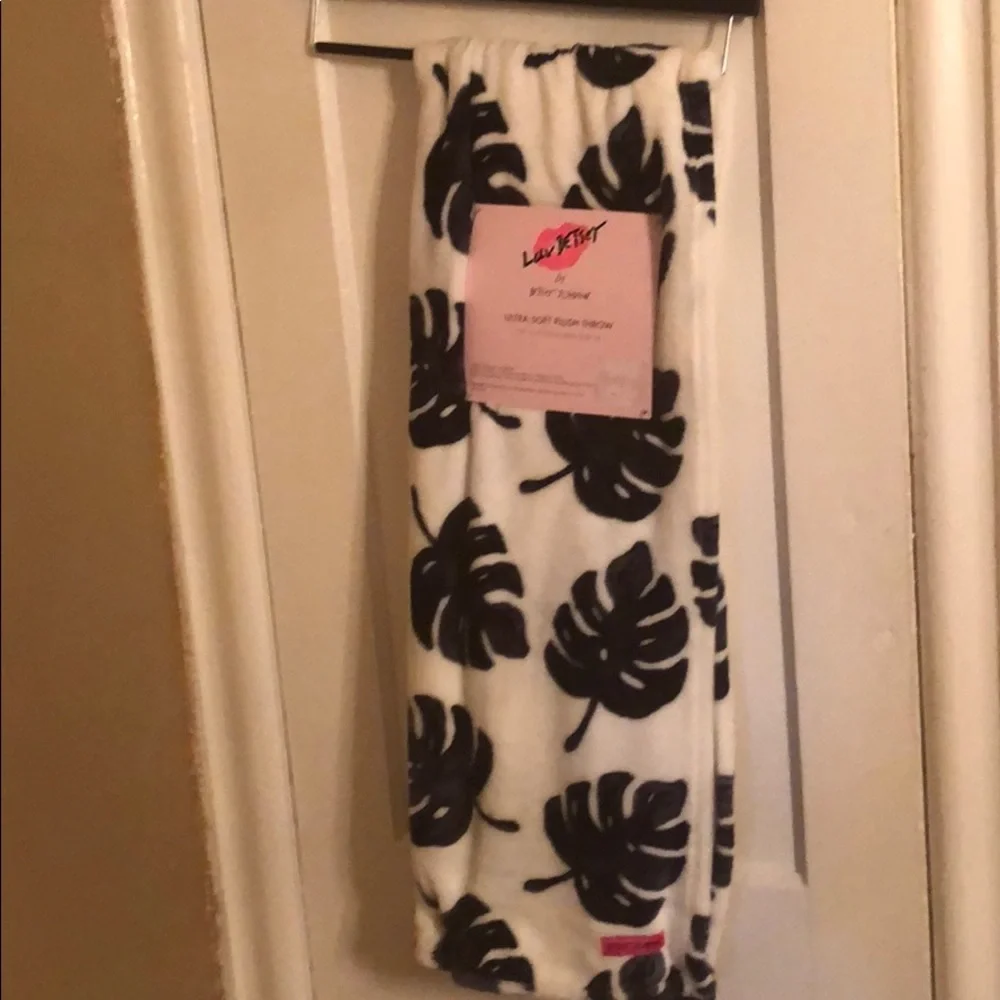 Betsey Johnson ultra betsey