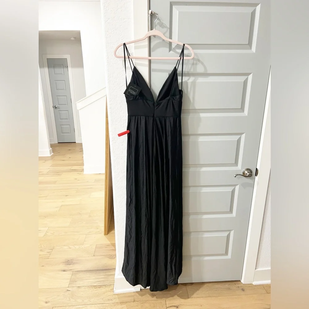 NWT Mac Duggal Ieena 26165 Plunge Neck High Slit Gown Black
