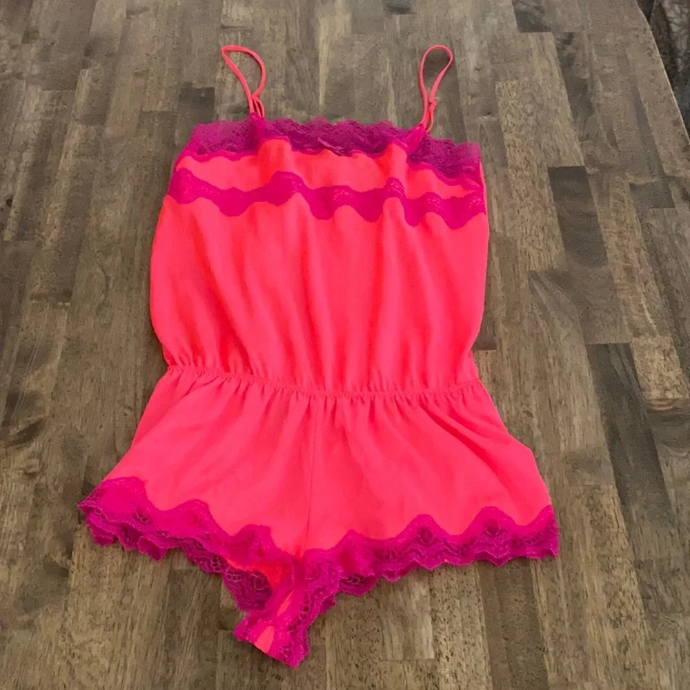 Victoria’s Secret one piece short negligee with spaghetti straps! Worn once.