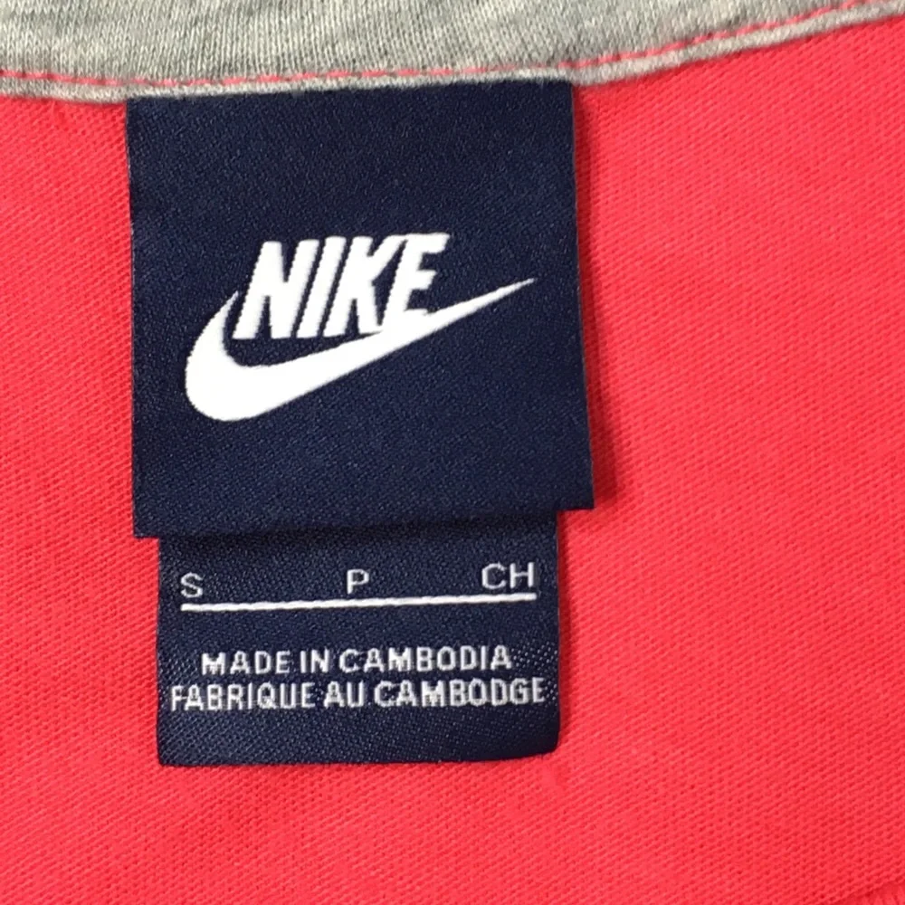 Nike coral color